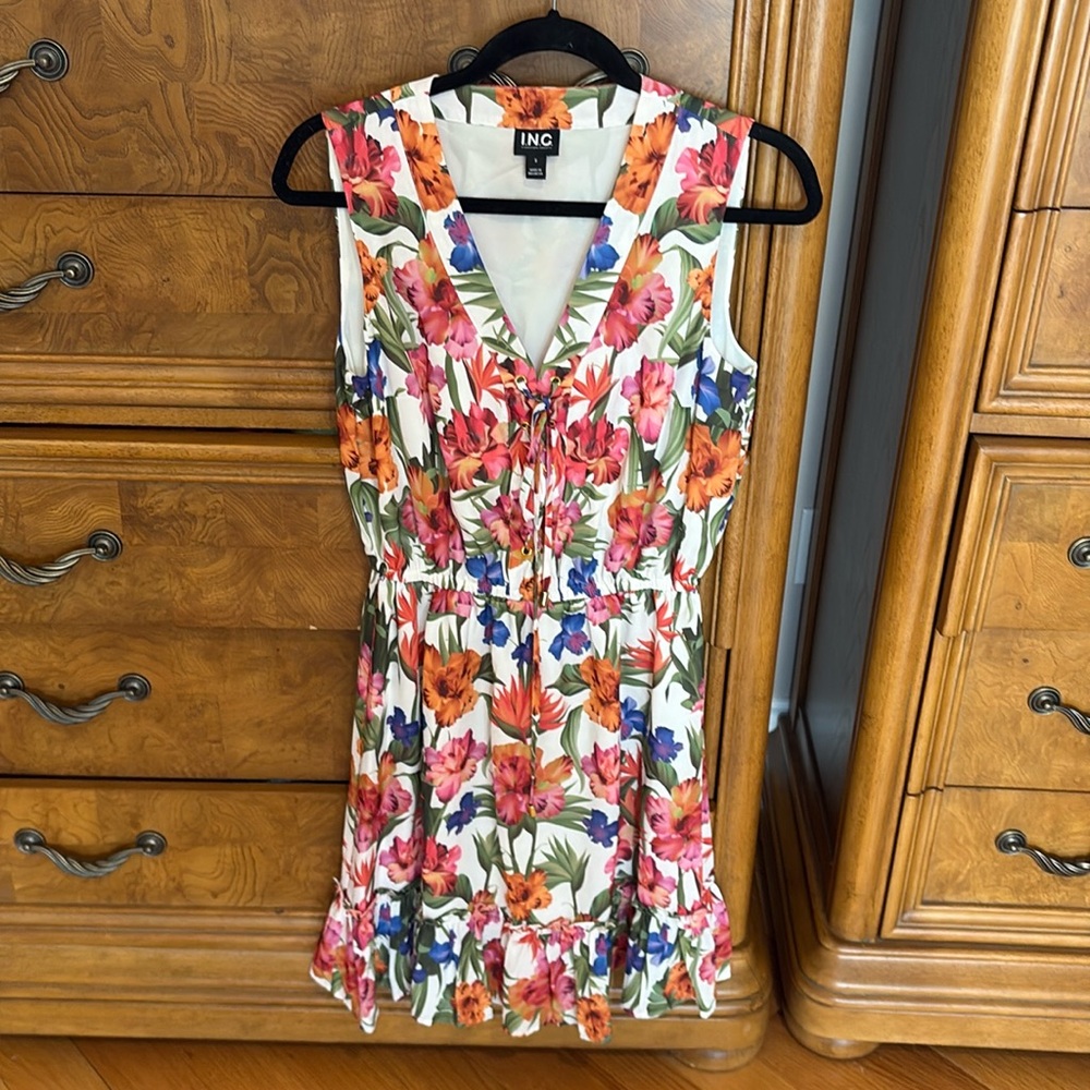 Women’s WHBM floral dress